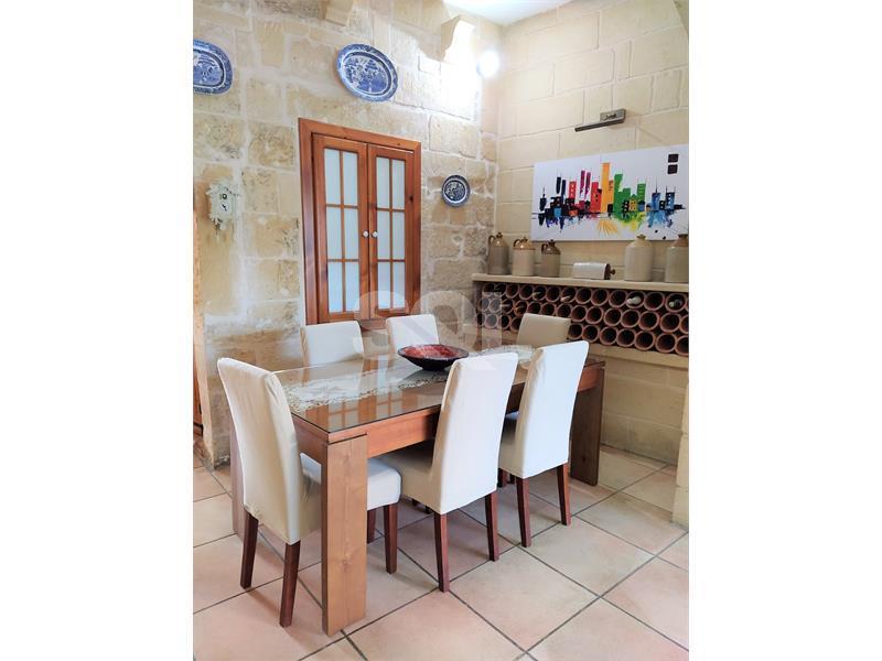 Terraced House in Dingli To Rent