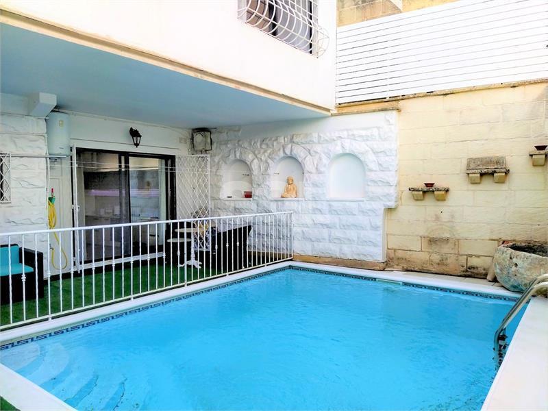 Terraced House in Dingli To Rent