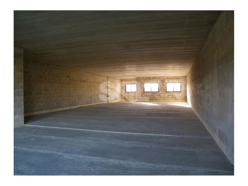 Warehouse in Qormi For Sale / To Rent