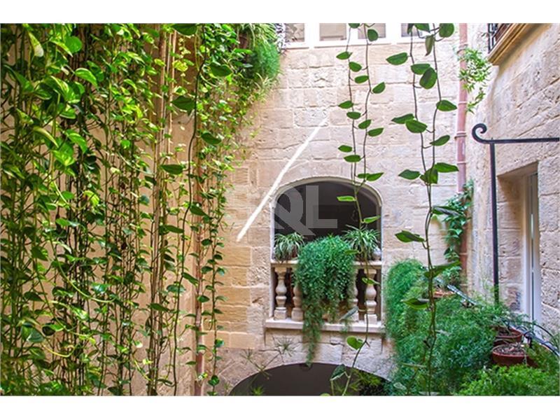 Apartment in Valletta To Rent