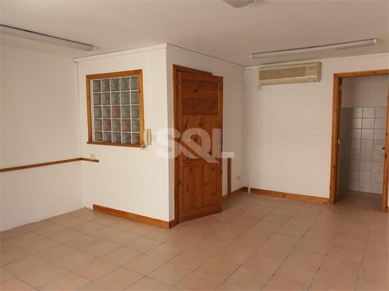 Office in Mosta To Rent