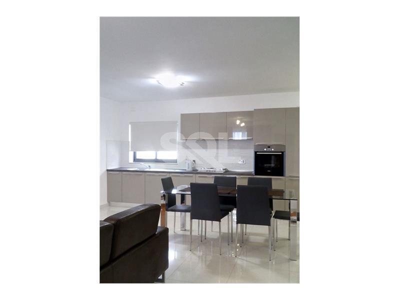 Penthouse in Fgura To Rent
