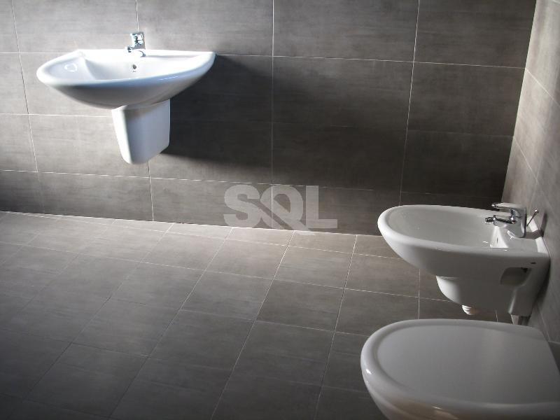 Penthouse in Ta' L-Ibrag To Rent