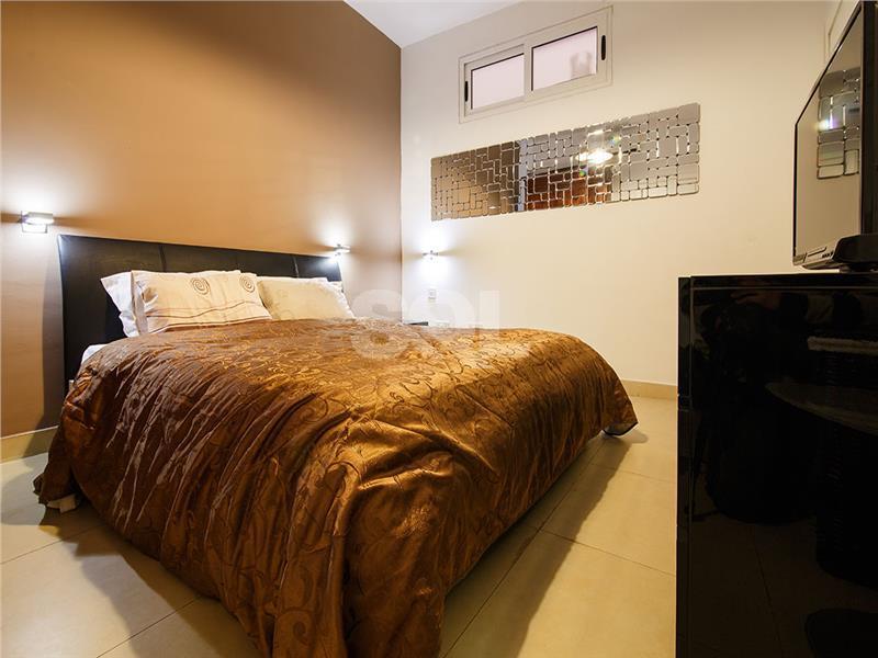 Apartment in Valletta To Rent