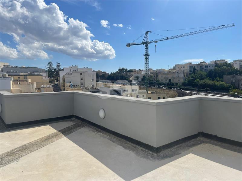 Penthouse in St. Julians To Rent