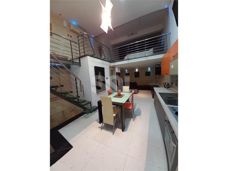Duplex Maisonette in Senglea (Isla) To Rent