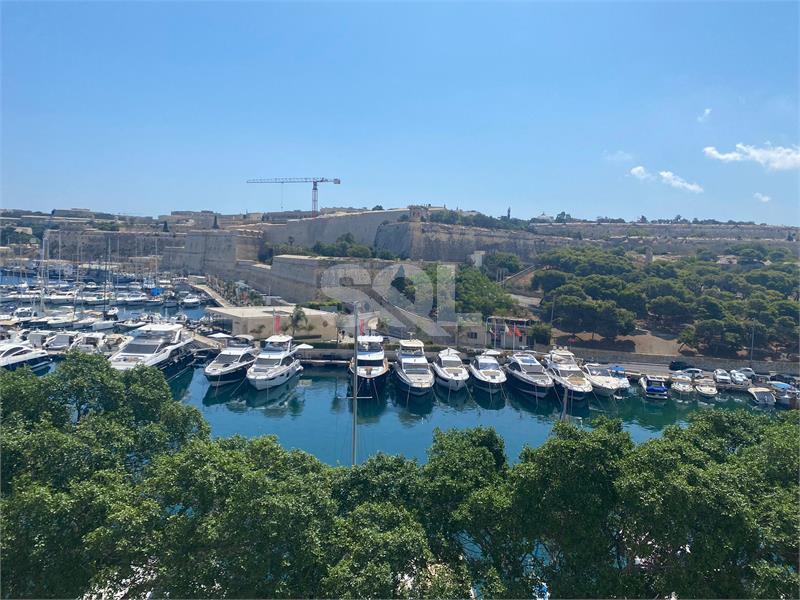 Apartment in Pieta To Rent
