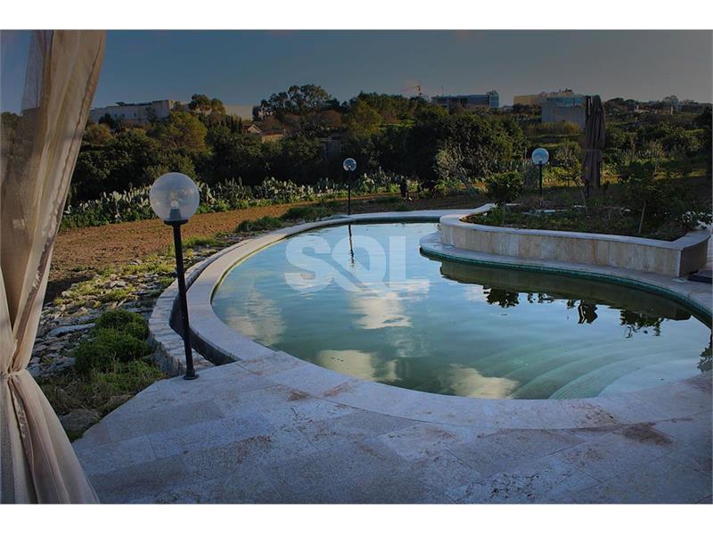 Palazzo in Qormi To Rent
