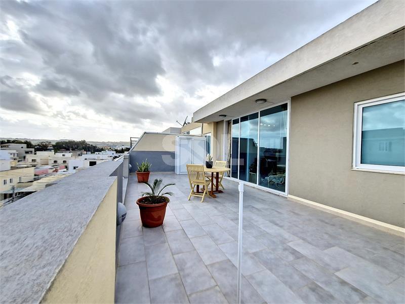 Penthouse in Attard To Rent