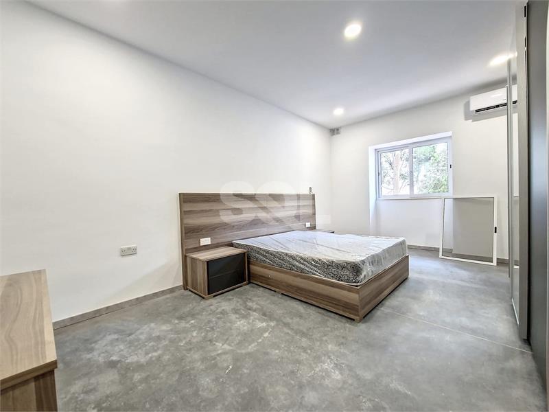 Apartment in Ta' Xbiex To Rent