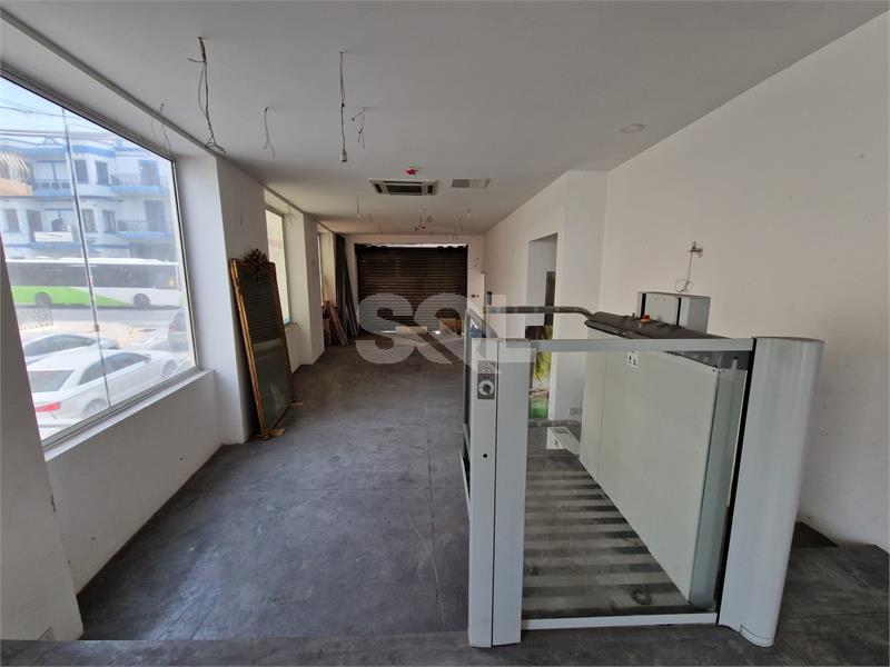 Retail/Catering in Fgura To Rent