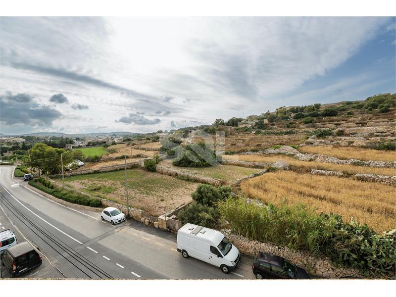 Maisonette in Iklin To Rent