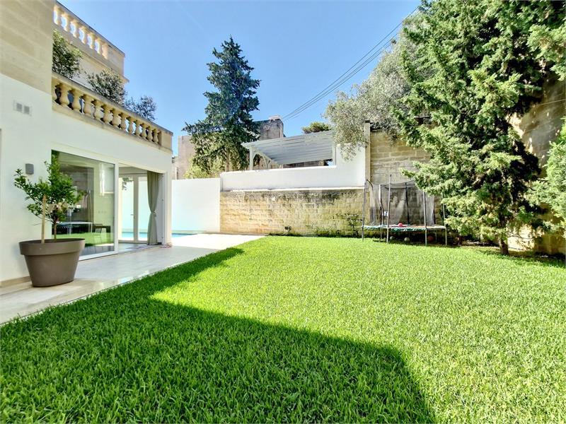 Villa in Madliena To Rent