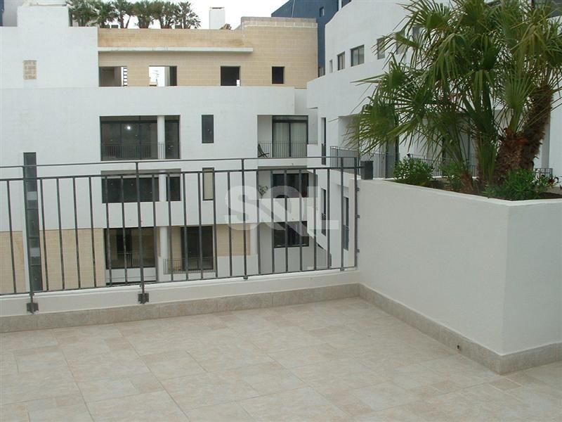 Duplex Penthouse in Sliema To Rent