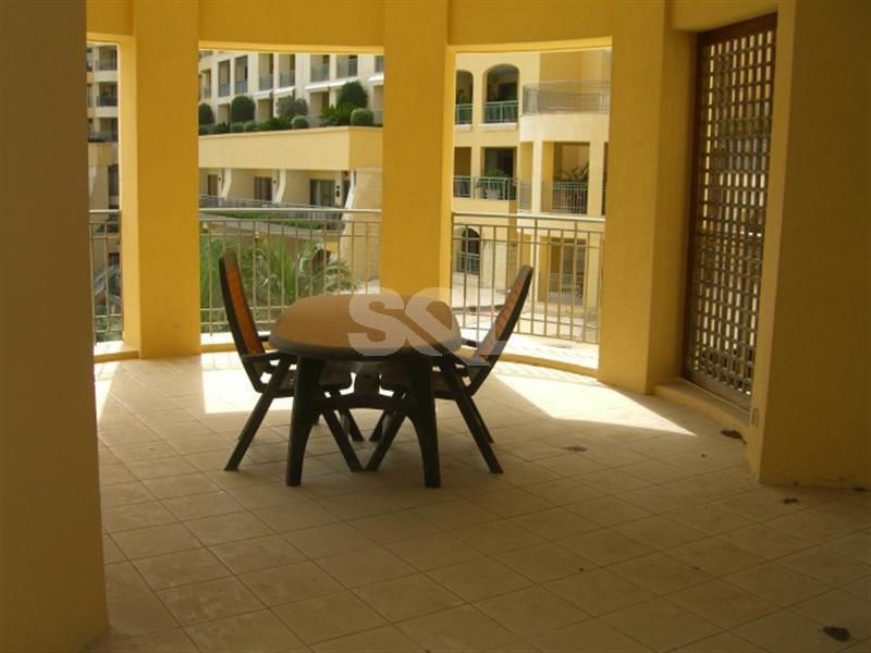 Apartment in Portomaso To Rent