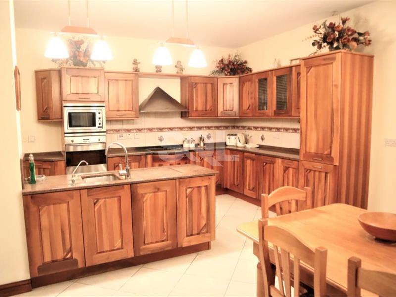 Apartment in Portomaso To Rent