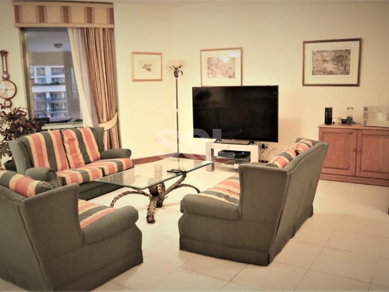 Apartment in Portomaso To Rent