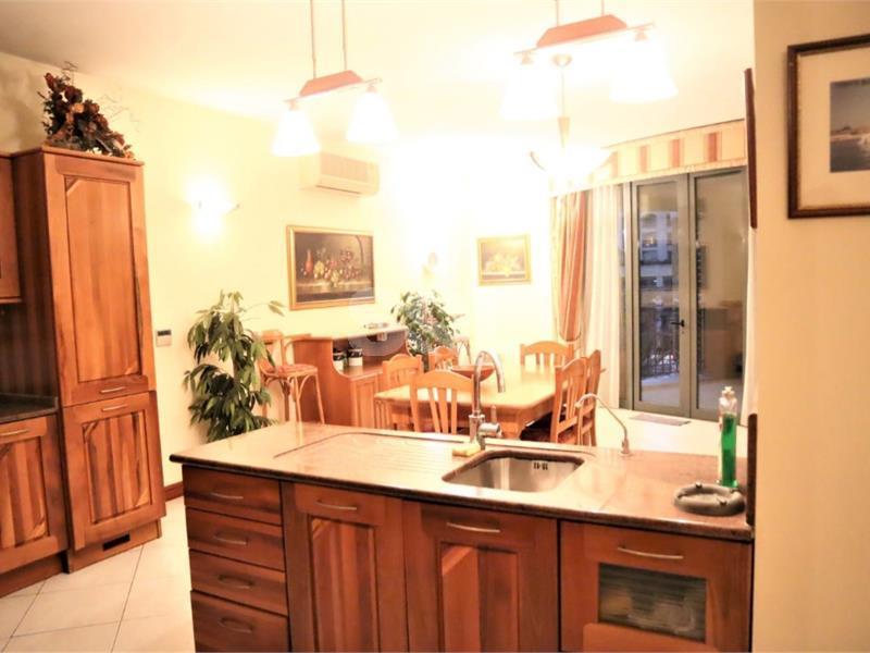 Apartment in Portomaso To Rent