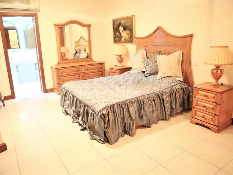 Apartment in Portomaso To Rent