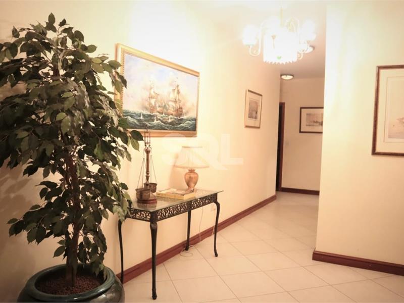 Apartment in Portomaso To Rent
