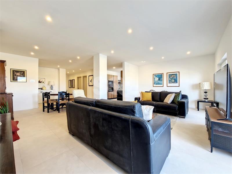 Apartment in Paceville To Rent