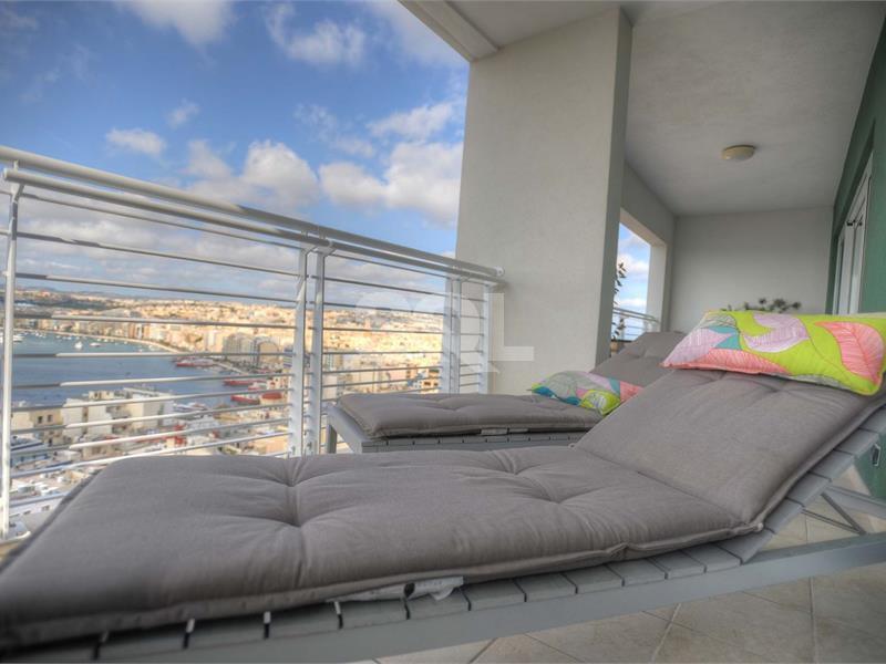 Penthouse in Fort Cambridge To Rent