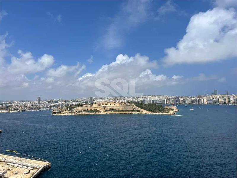 House of Character in Valletta To Rent