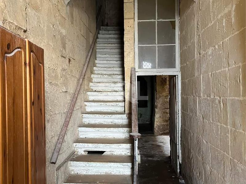 House of Character in Valletta To Rent