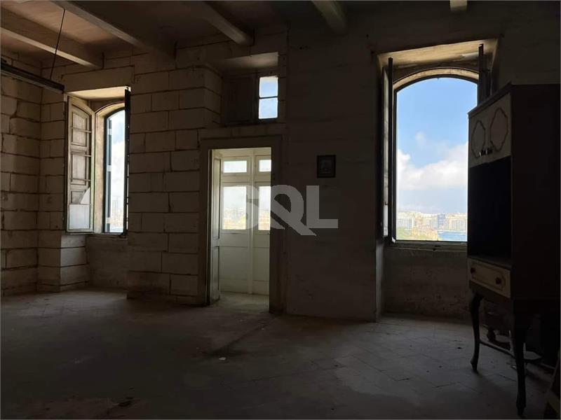 House of Character in Valletta To Rent