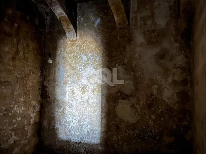 House of Character in Valletta To Rent