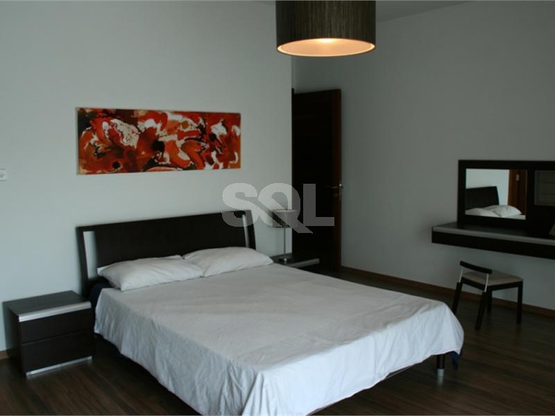 Villa in Attard To Rent