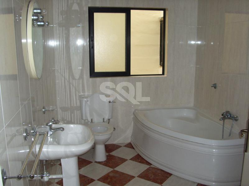 Apartment in Swieqi To Rent