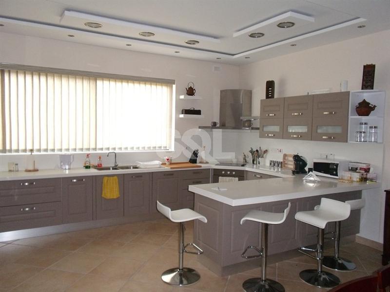 Detached Villa in Bidnija To Rent