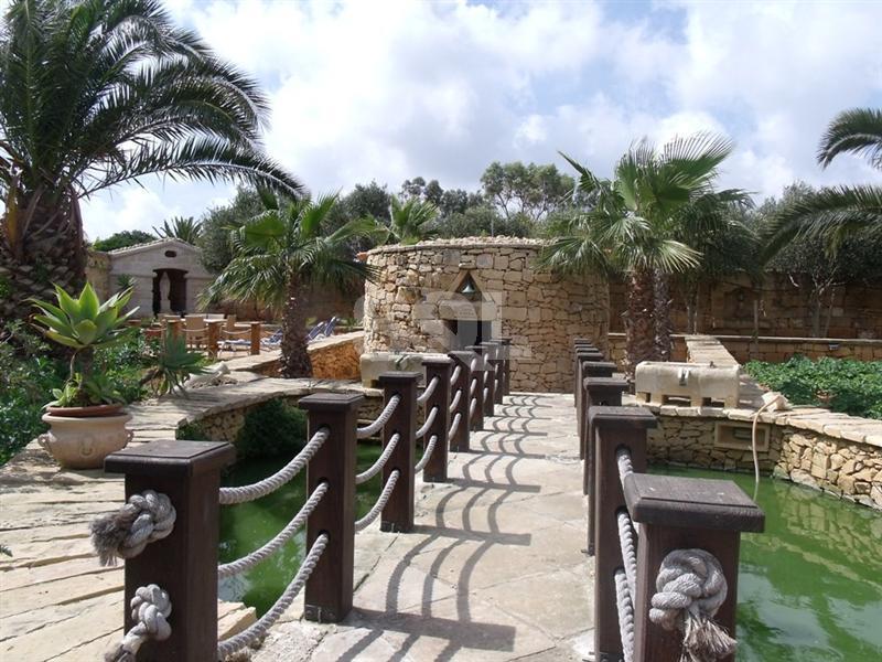 Detached Villa in Bidnija To Rent