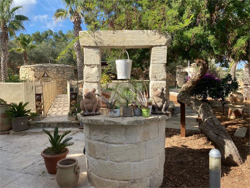 Detached Villa in Bidnija To Rent