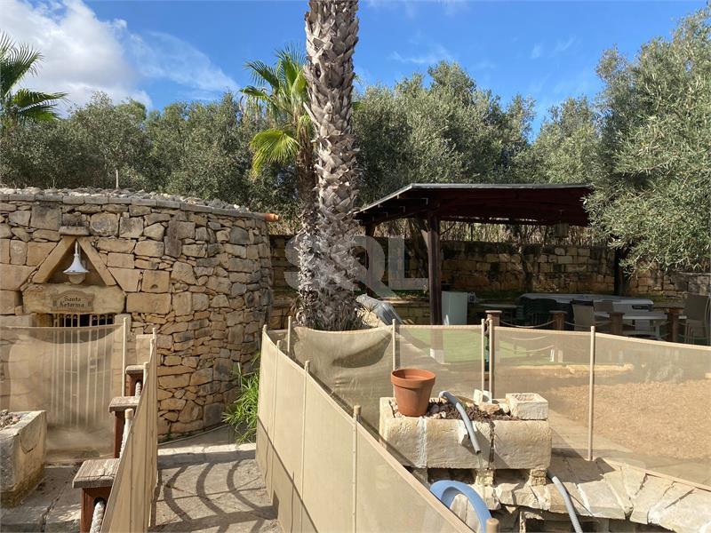 Detached Villa in Bidnija To Rent