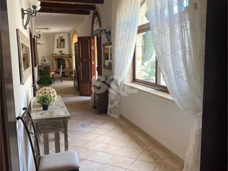 Detached Villa in Bidnija To Rent