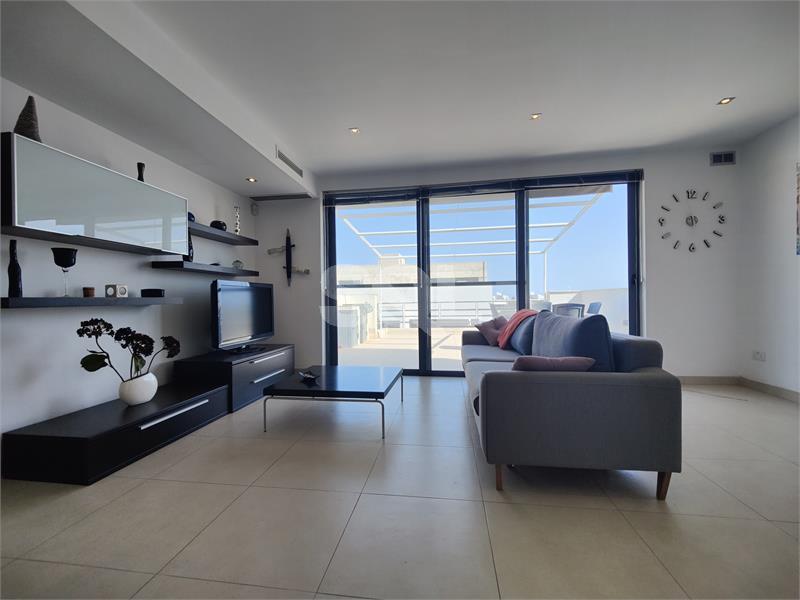 Penthouse in Ta' L-Ibrag To Rent