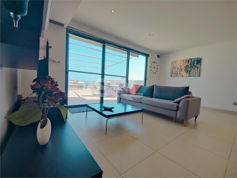 Penthouse in Ta' L-Ibrag To Rent