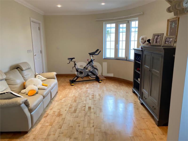 Detached Villa in San Pawl Tat-Targa For Sale