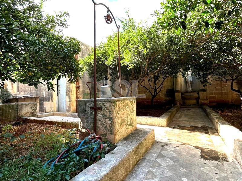 Townhouse in Mosta For Sale