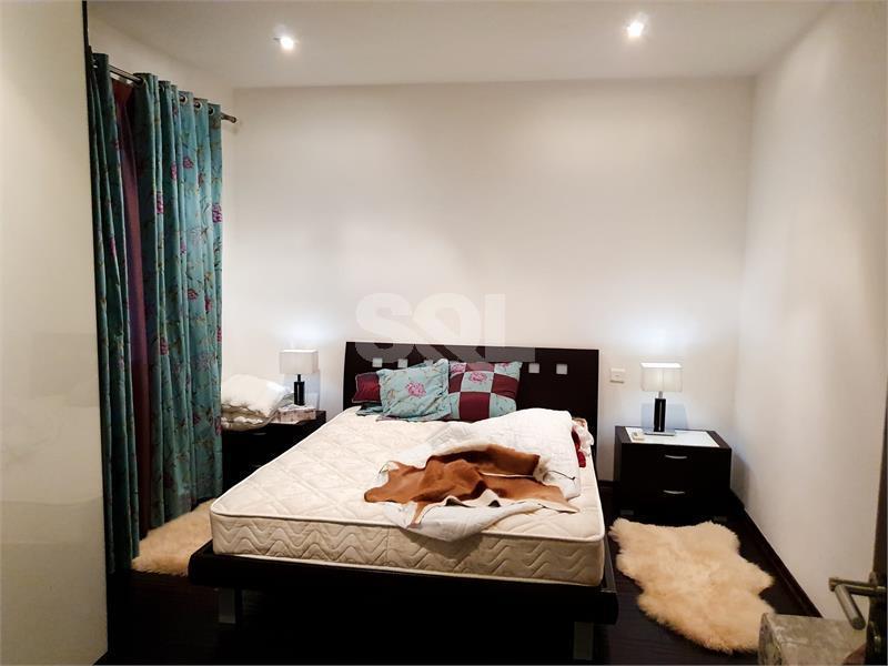 Apartment in Ta' Xbiex To Rent