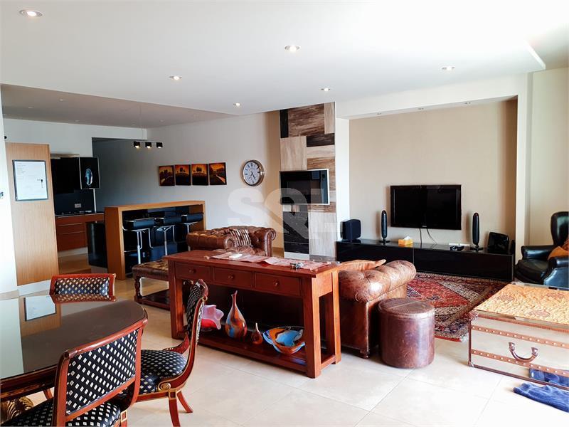 Apartment in Ta' Xbiex To Rent