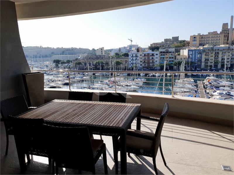 Apartment in Ta' Xbiex To Rent