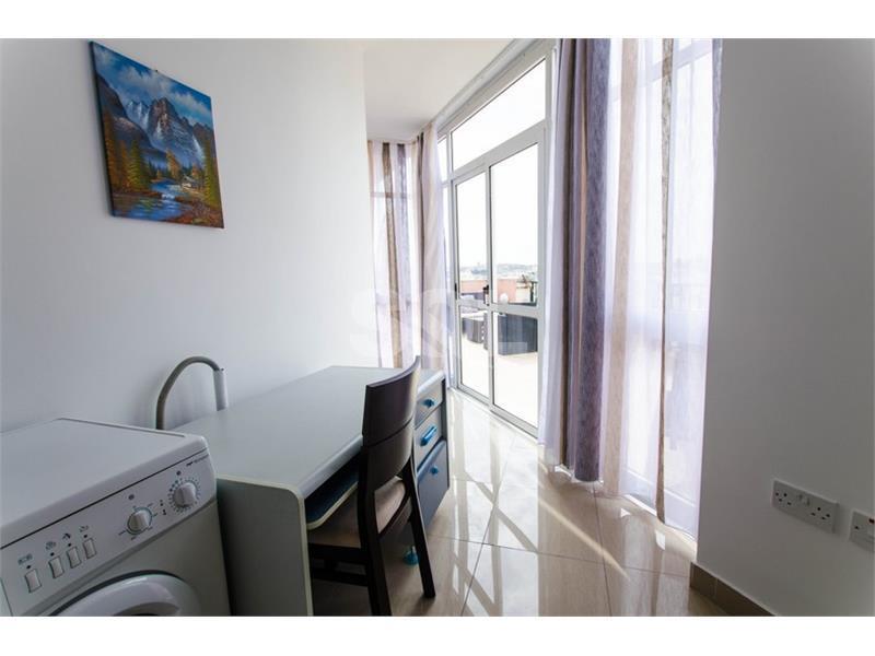 Duplex Penthouse in Gzira To Rent