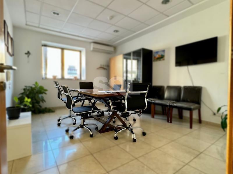 Office in Swatar To Rent