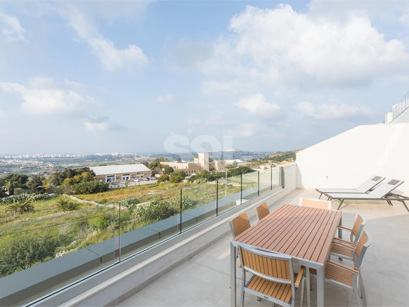 Penthouse in Mosta To Rent