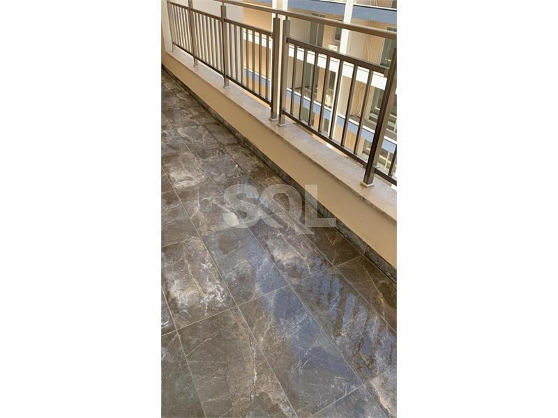 Apartment in Qawra To Rent