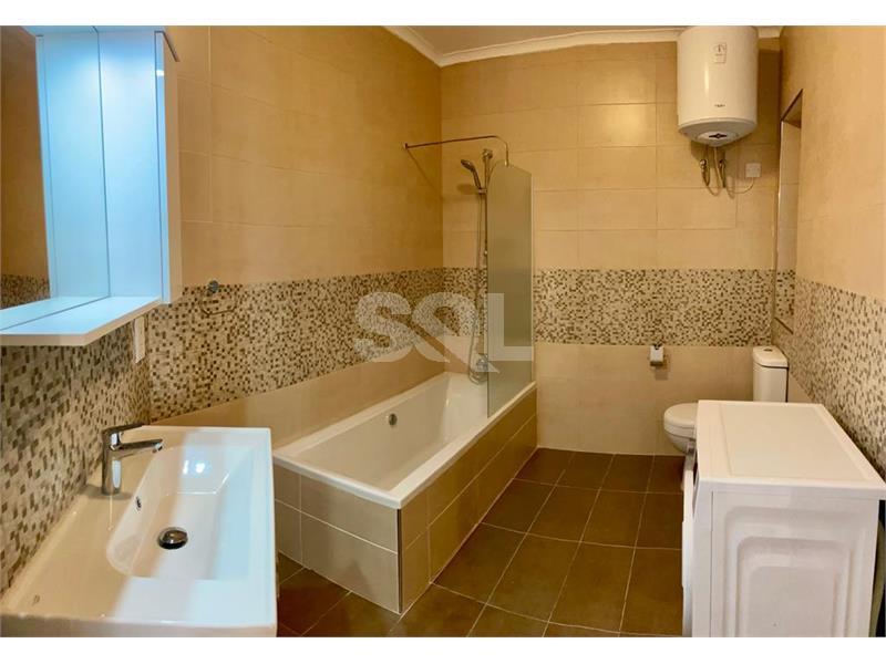 Apartment in Qawra To Rent