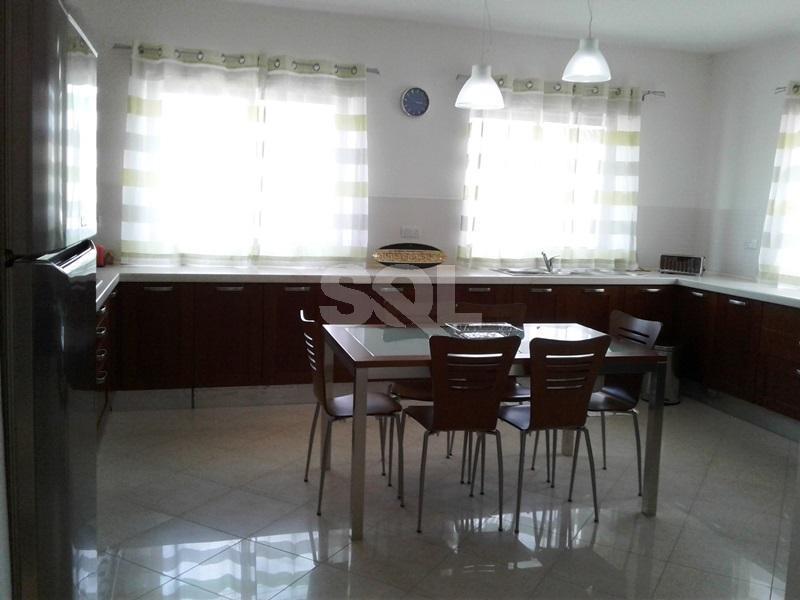 Semi-Detached Villa in Bahar ic-Caghaq To Rent